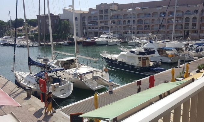 Toulon - Hyeres Apartment | Hyères Port La Gavine - Pretty 2 rooms renovated view on marina
