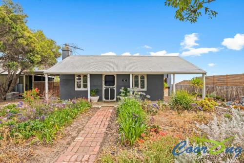 Bonney House | Hyde Cottage