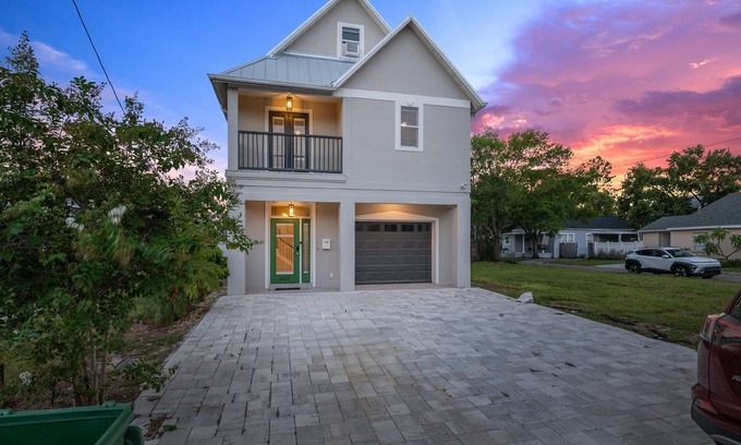 Hyde Park House | Hyde Park Tampa 4 Bedroom Home Near Hyde Park Village, SoHo and Beach!