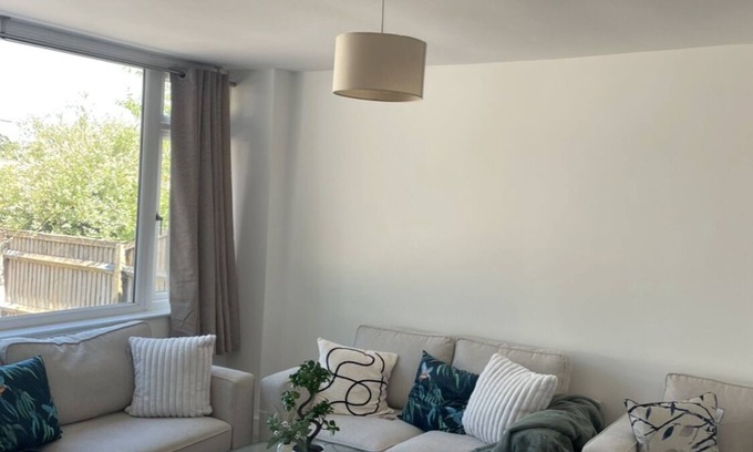New Forest District House | Hythe Hideaway - Home Away From Home