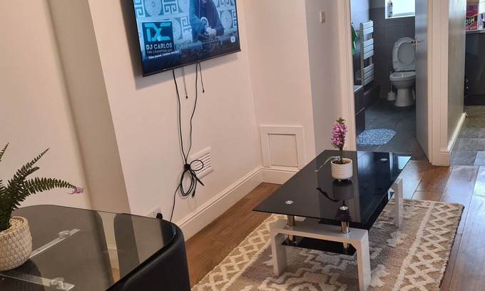 Lewisham Apartment | I' am a Luxury properties investor looking to increase my portfolio.