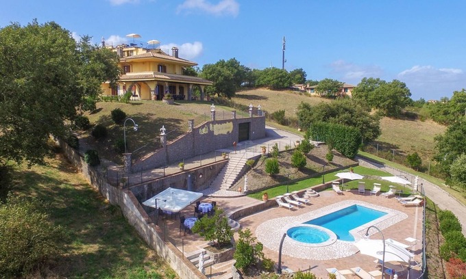 Montefiascone Villa | I Gigli Del Belvedere 20, Montefiascone, Viterbo in Lazio