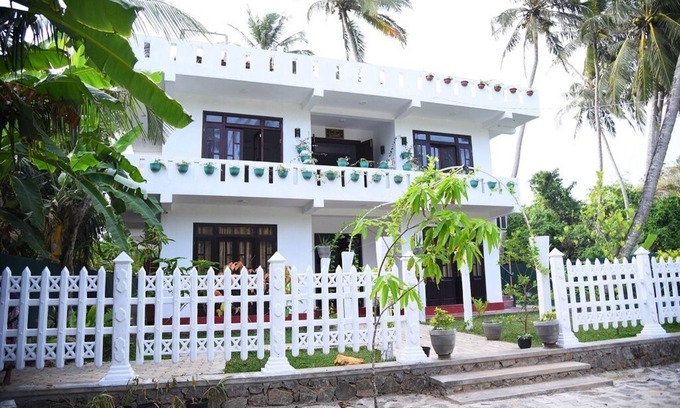 Unawatuna Villa | i give you my villa as a privet villa for your group only on this villa
