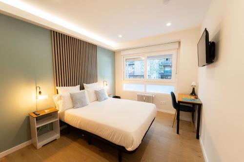 Cuatro Caminos Hotel | I'M Room Suites Nuevos Ministerios - Bernabeu 'Digital Access'