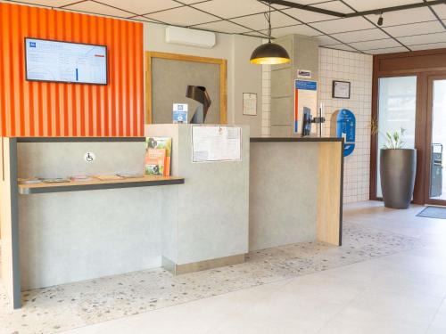 Chambray-les-Tours Hotel | ibis budget Tours Sud