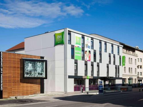 Montbeliard Hotel | ibis Styles Montbéliard