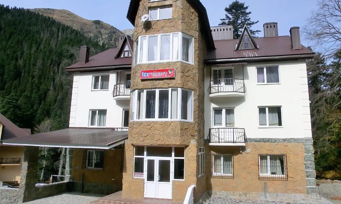 Dombay House | Ice Cherry Dombay Hotel