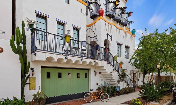 Laguna House | Iconic Architecture, Hot Tub, and Stunning Views- All Within Minutes From Downtown SB!