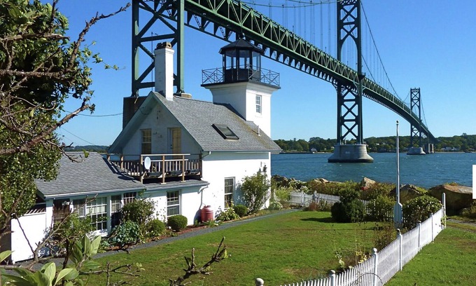 Adamsville House | Iconic Bristol Ferry Lighthouse