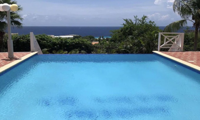 Willemstad Apartment | Iconic Ocean View Condo