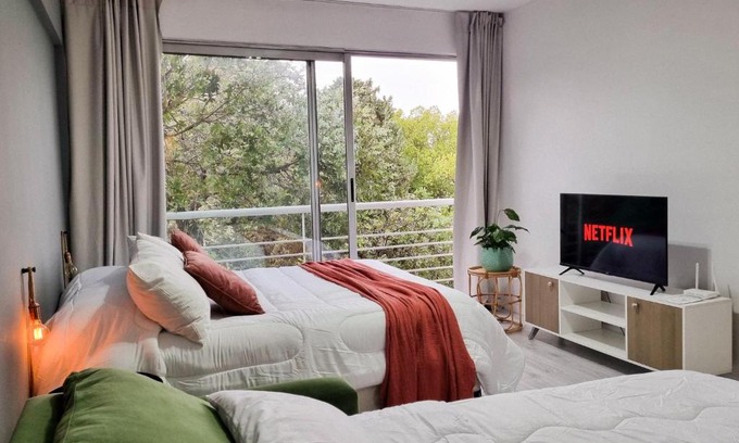 La Lonja Apartment | iDeal Concord Pilar Aparts