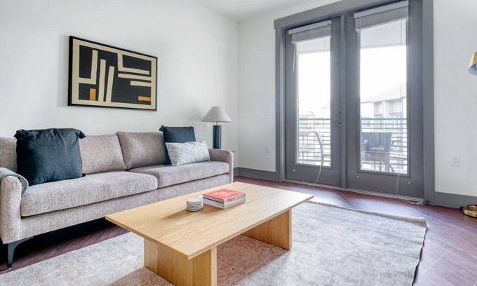 Govalle Apartment | Ideal East Austin 2BR w/ Pool, Gym & W/D, nr airport, by Blueground