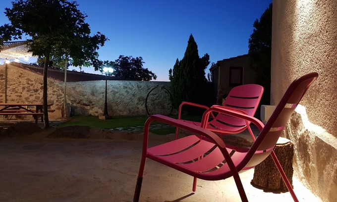 Segovia House | Ideal Familias 7 Dormitorios Jardin bbc Wifi 55 min de Madrid y 8 min de Segovia