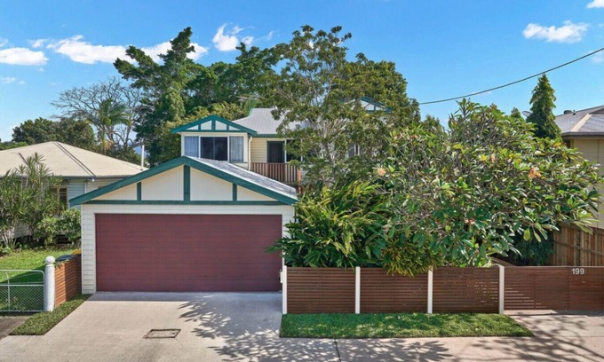 Parramatta Park House | Ideal for Families & Groups with Two Self-Contained Units