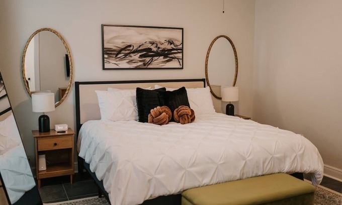 Lake Charles House | Ideal for Over 30-Day Stay | Fast WiFi | Comfortable