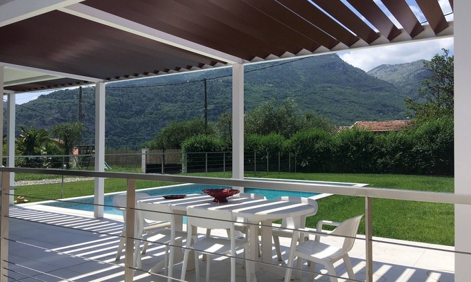 Saint-Martin-du-Var Villa | Ideal holidays on the Côte d'Azur, between sea and mountain .