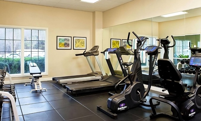 College Park Hotel | Ideal Mix of Comfort and Value! 3 Comfortable Units, Pet-Friendly, w/Pool
