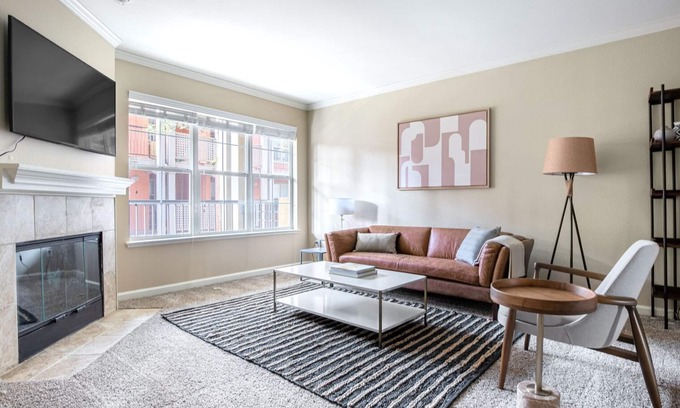 Santa Clara Apartment | Ideal Santa Clara 2BR w/Parking, W/D, walk to Dining, by Blueground