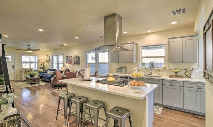 Chico House | Ideally Located Chico Home - Fire Pit & Grill