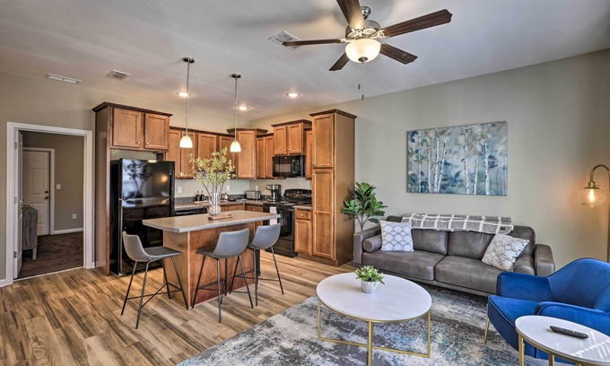 Tallahassee Condo | Ideally Located & Elegant Condo w/Balcony!