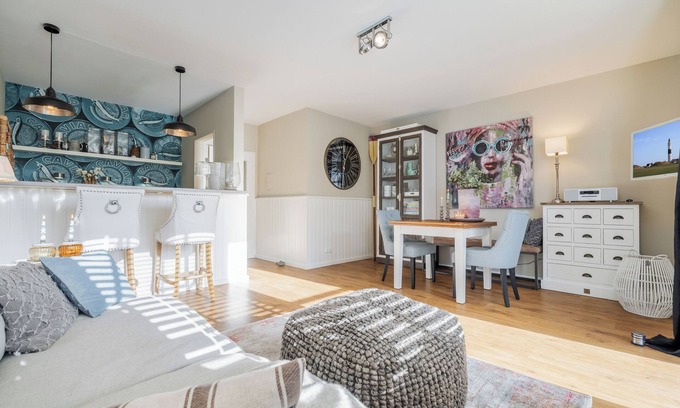Wenningstedt-Braderup Apartment | Idyllic first floor apartment with garden in a central location in Wenningstedt