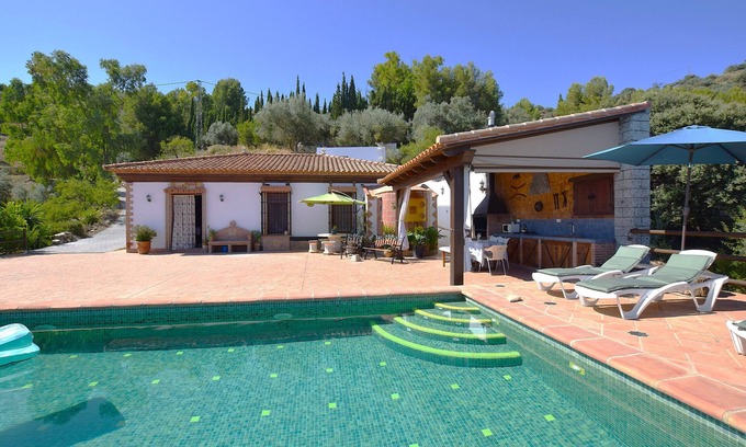 Riogordo Villa | Idyllic Andalusian villa with private pool & stunning views