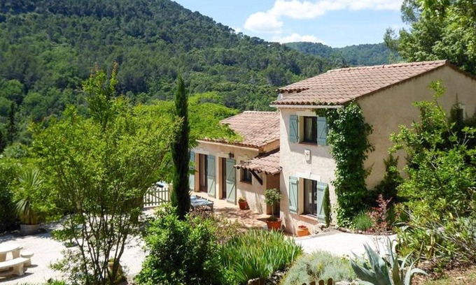 Bargemon House | Idyllic country retreat just outside the picturesque village of Claviers