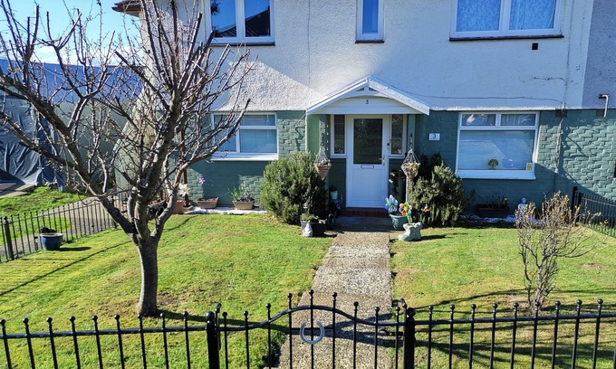 Rosyth Apartment | Idyllic Garden Flat/Apartment