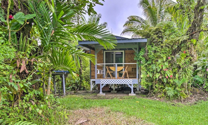Leilani Estates Cottage | Idyllic Pahoa Paradise: Hike, Swim & Explore!