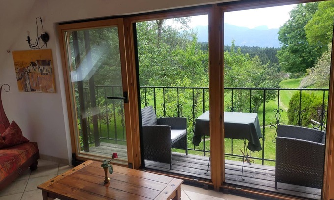 Schiefling am See House | Idyllic panoramic south-facing flat near Lake Wörthersee