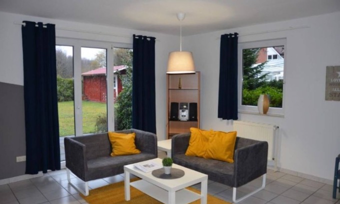 Papenburg House | Idyllic semi-detached house