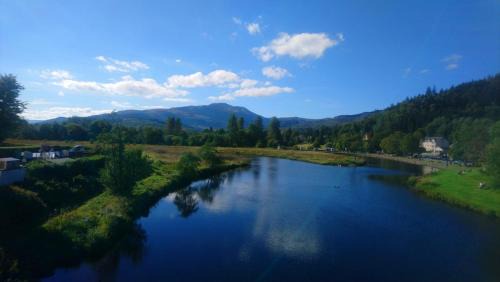 Callander Apartment | Idyllic Waterside Penthouse
