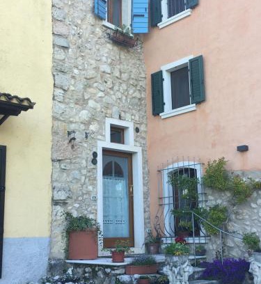 Caprino Veronese Apartment | Il Girasole