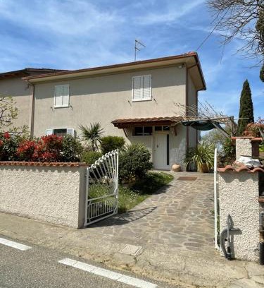 Montopoli in Val d'Arno Villa | Il Girasole