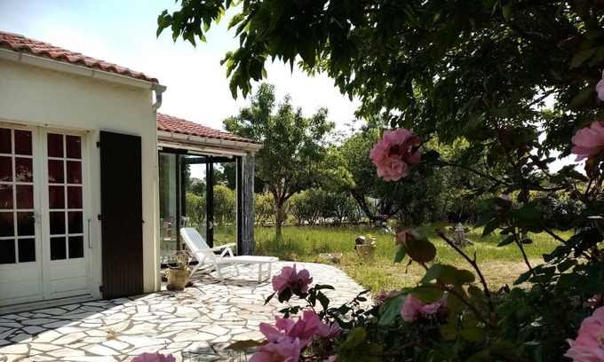 Saint-Pierre-d'Oleron House | Ile d'Oléron17, House, 2 bedrooms -1.5km port la Cotinière (sea) large garden.5pers