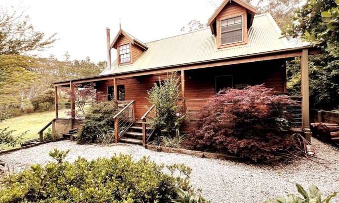 Katoomba Cottage | Imis Cottage - 3 bedroom cottage (sleeps 8)