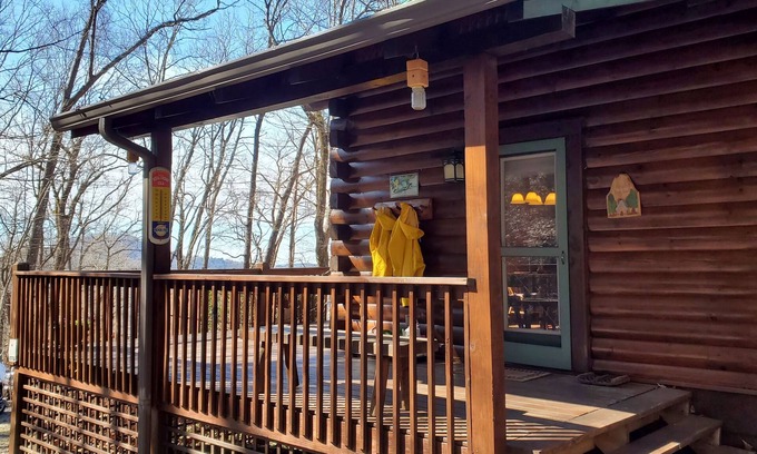 Clayton Cabin | Immaculate Cozy Cabin W/ Breathtaking Views