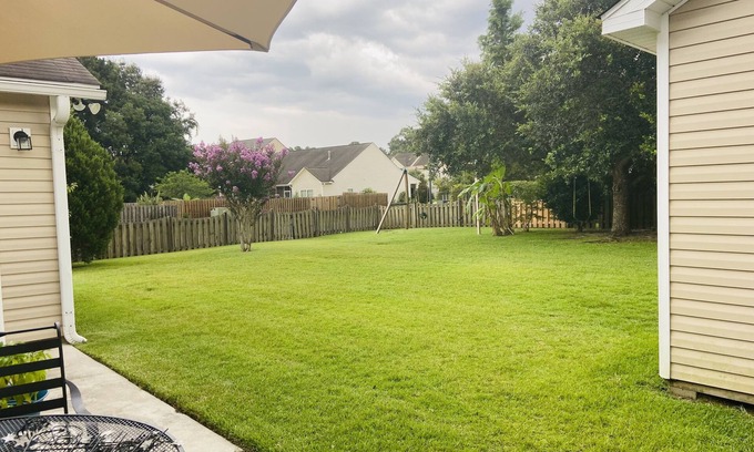 Summerville House | Immaculate Farmhouse Style Southern Rental