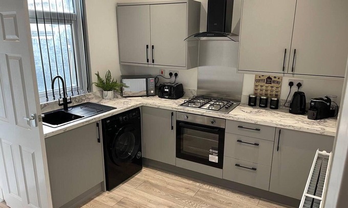 Wallasey House | Immaculate Luxury 2-bed Apartment in Liverpool
