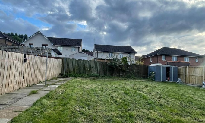 Glasgow House | Impeccable 4 bedroom hiuse inn Glasgow