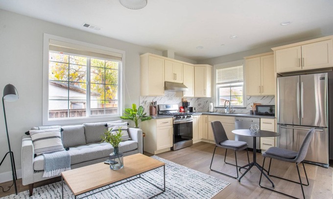 San Jose House | Impeccable San Jose 1BR, close to Museums & Freeways, by Blueground