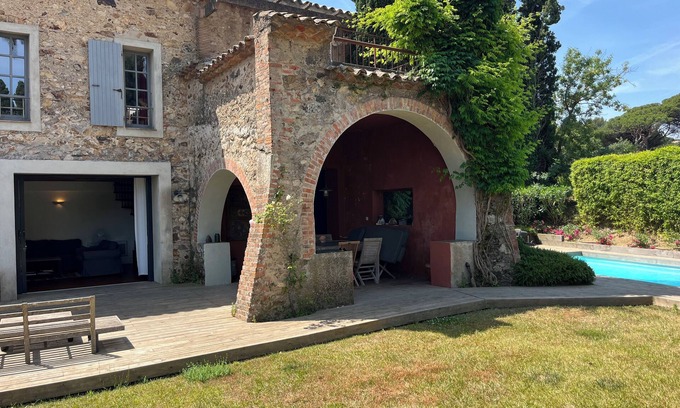 Gassin Villa | In an old country house, pretty house with private heated pool 5 'from St Tropez