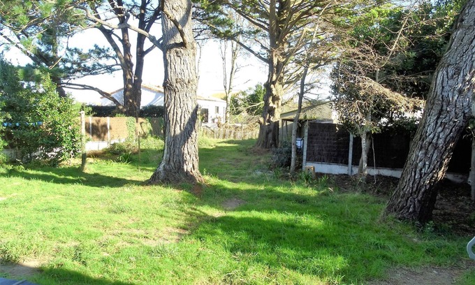 Saint-Gilles-Croix-de-Vie House | In Boisvinet, large, trendy Basque-style family home with quality features