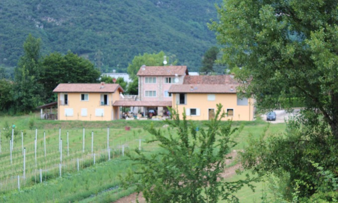 Villanuova sul Clisi Apartment | In the countryside near Garda Lake