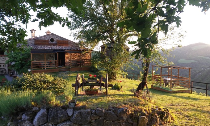 Urbino Apartment | In the farmhouse romantic flat for 2 persons. Panoramic view!