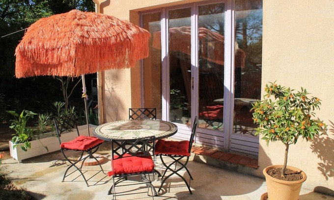 Seillons-Source-d'Argens House | IN THE SONG OF CIGALES, ANTS DANCE