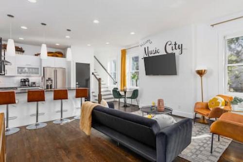 Hillsboro Village House | In the Heart of 12 South and Belmont 5 Beds 3 Bedrooms and 3 Full Bathrooms