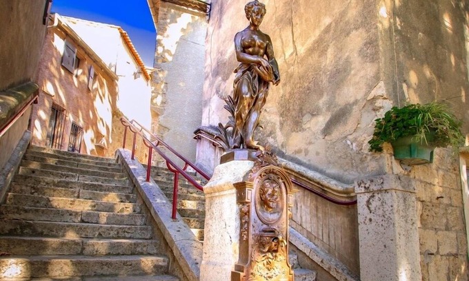 Fabrezan Apartment | In the heart of the Corbières La Nielle apartment