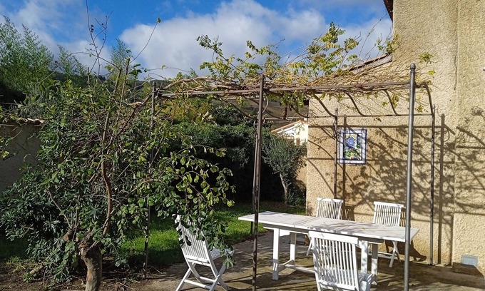 Cornas House | In the heart of the village charming house with garden