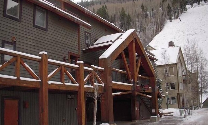 Telluride House | In-Town Townhome, ski-in-out. Walk to everything - 2BD-2.5BA, Laundry- shuttle